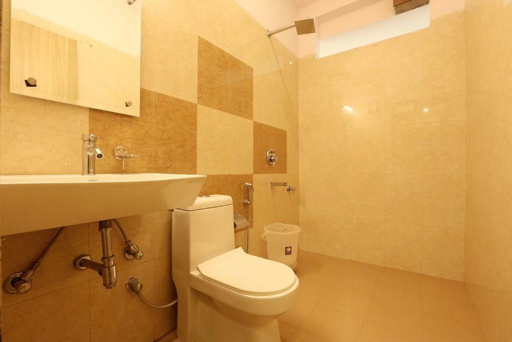 Hotel Wti Airport Grand Delhi Ню Делхи Екстериор снимка